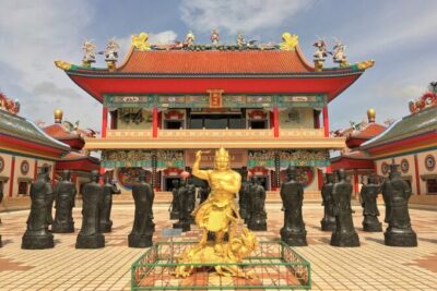 6 Hour Private Selfie City Tour in the Landmark of Pattaya - Anek Kuson Sala (Viharn Sien): Chinese Temple Energy, Museum-Style Details