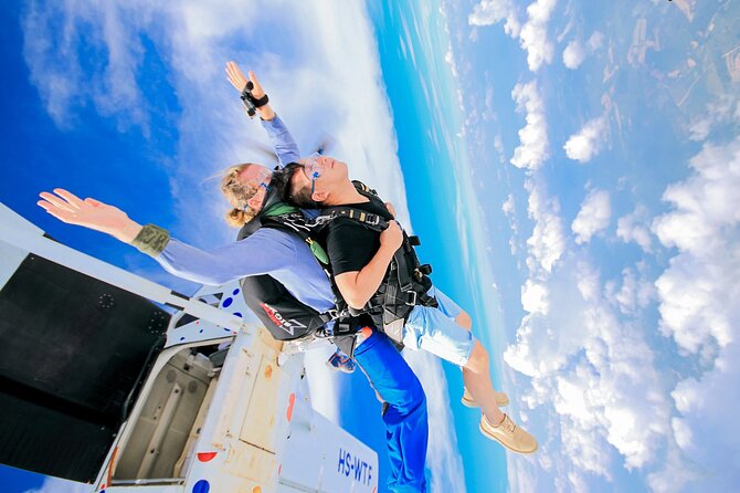 First Jump Tandem Skydive Pattaya Include Pickup Transfer - Key things that make this Pattaya first sky jump stand out