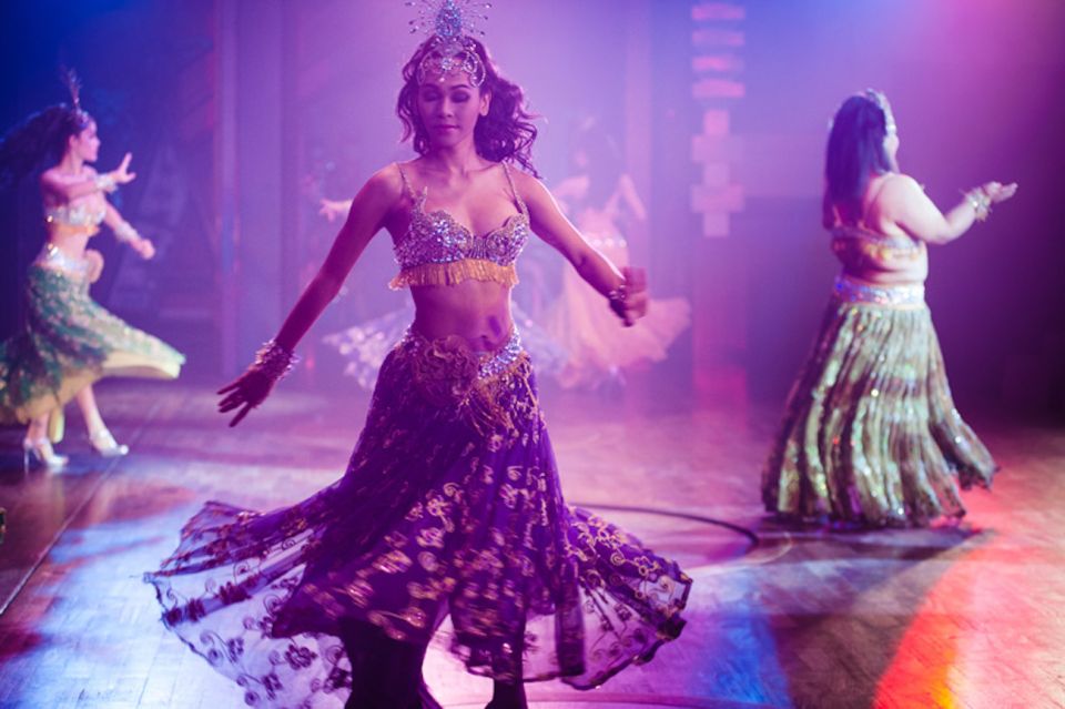 Pattaya: Alcazar Cabaret Discounted Admission Ticket - What happens during the 75-minute Alcazar show