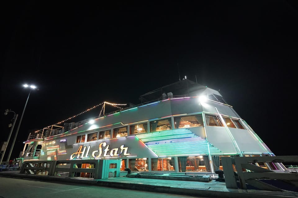Pattaya: All Star Dinner Cruise, Cabaret Show & Beer Buffet - 90 minutes on the water: the real flow of the night