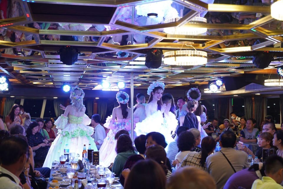 Pattaya: All Star Dinner Cruise, Cabaret Show & Beer Buffet - Drinks and disco beats: what included means in practice