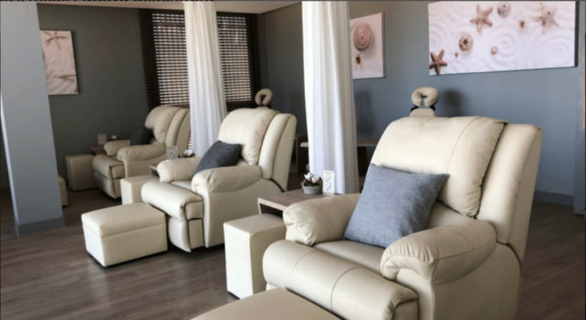 Pattaya: Let's Relax Spa Beachfront E-Voucher - Pattaya Central beachfront: why this foot massage setup feels special