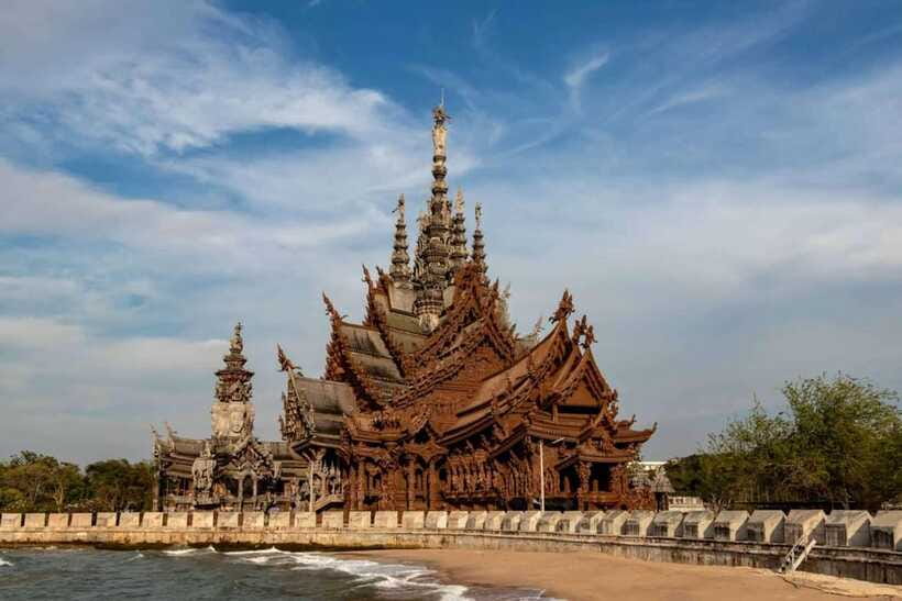 Pattaya: The Sanctuary of Truth Entry Ticket with Transfer - Who should book this tour, and who might want a different option