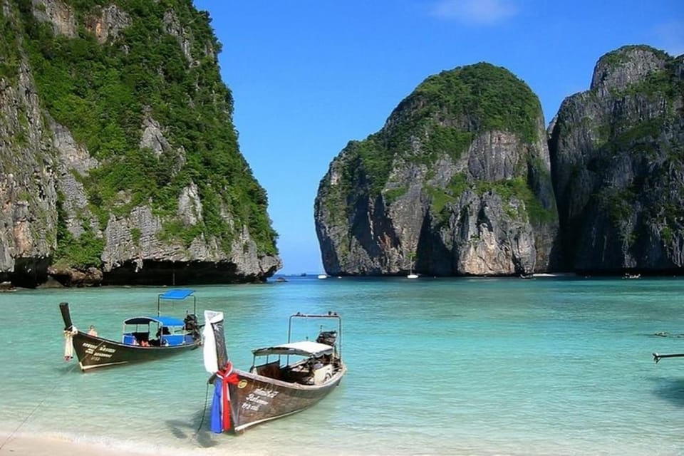 Pattaya's Coral Island Adventure For Indian Traveler - Crowds and Waiting Times: The Two Things to Plan For